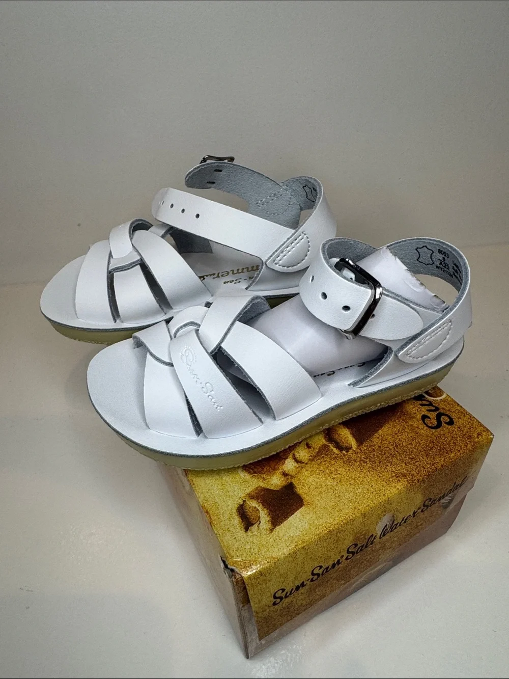 NIB Sun San Salt Water Leather Sandals, White baby toddler size 6, Swimmer #8003